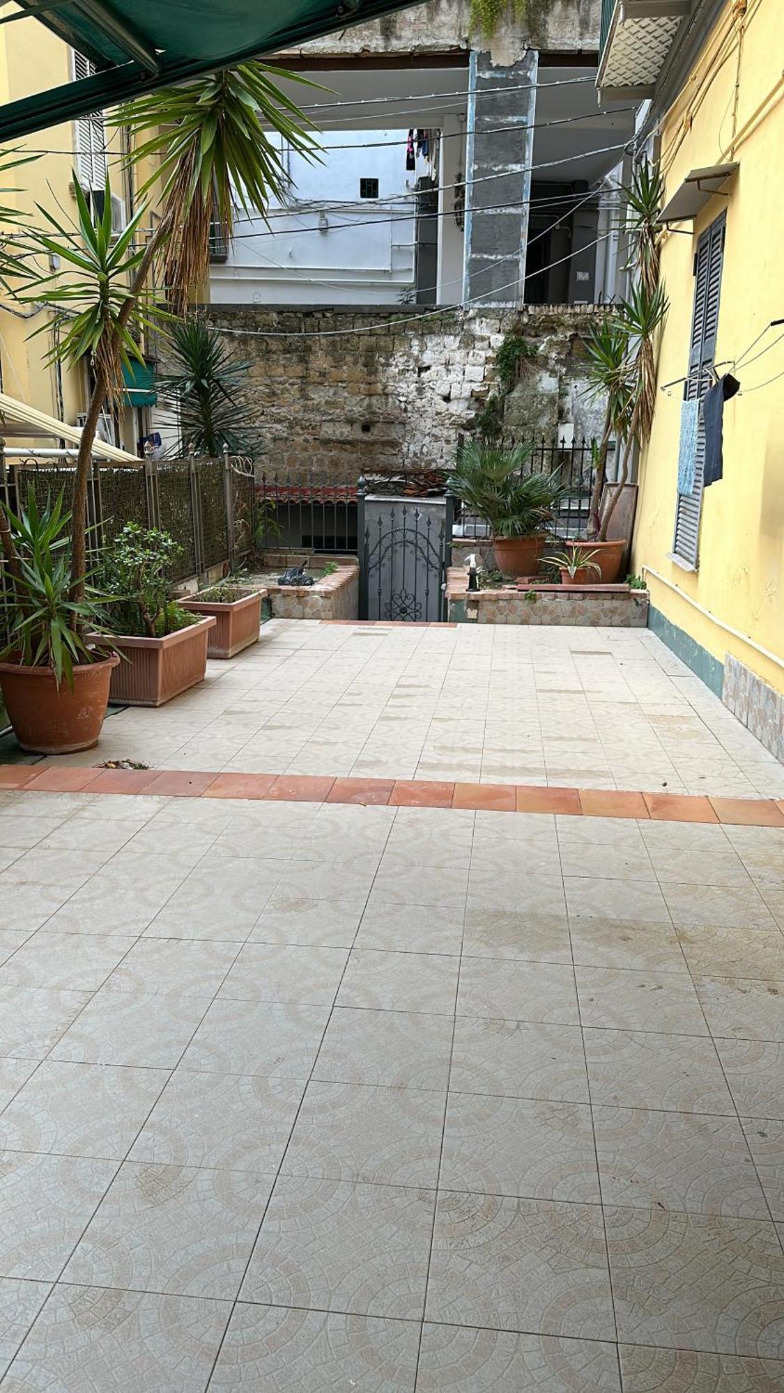 La Scalinata Di Chiaia Bed & Breakfast เนเปิลส์ ภายนอก รูปภาพ