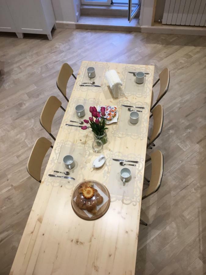 La Scalinata Di Chiaia Bed & Breakfast เนเปิลส์ ภายนอก รูปภาพ
